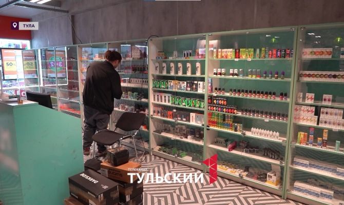 В России обсуждают запрет вейпов: как работают магазины в Туле