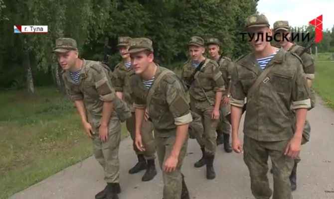 «Победить и выжить»: тульские десантники проходят полосу препятствий