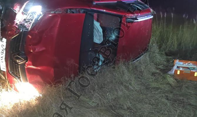 В Веневском районе 28-летняя водитель Renault Sandero вылетела на обочину и опрокинулась в кювет