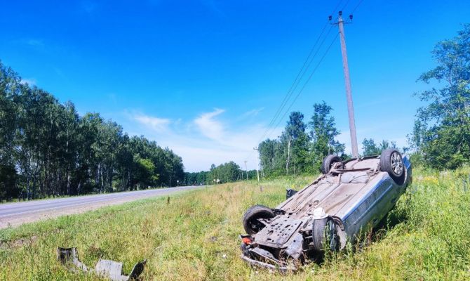 На "Золотом Кольце" в Веневском районе перевернулся автомобиль