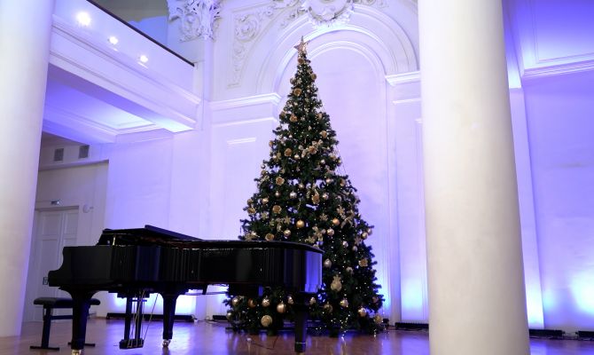 Маленькие туляки освоили светский этикет 19 века на балу в Дворянском собрании