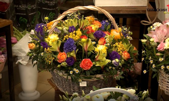 В Тульской области мошенники выманили у 19-летнего парня 18 тысяч рублей за несуществующие цветы