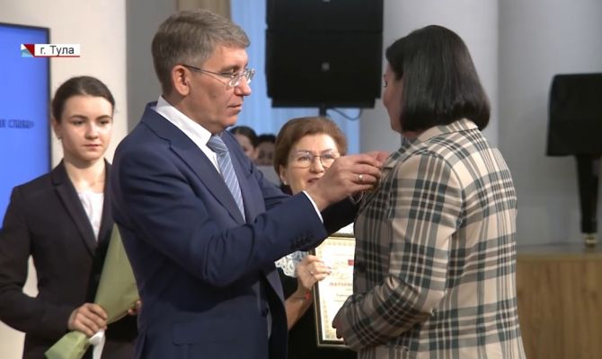 Как тулячкам получить региональный знак "Материнская слава"