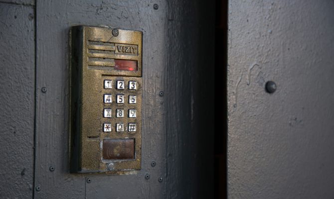 Переселенцы из Херсона получили жилищные сертификаты в Тульской области