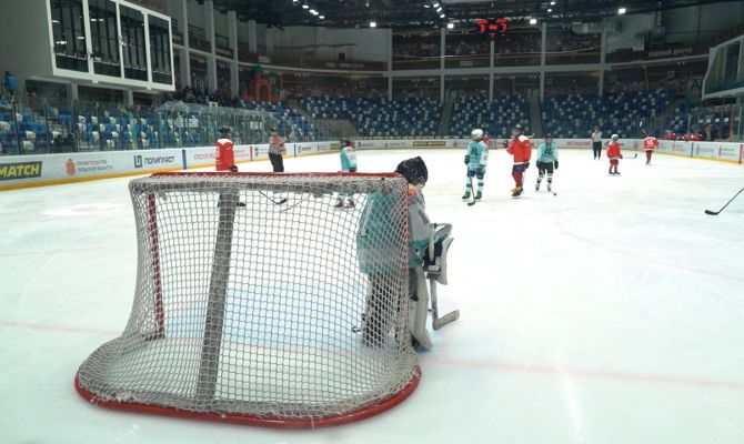 В Тульской области впервые проходит турнир по хоккею для дворовых команд