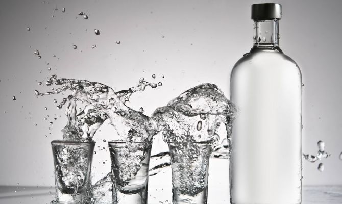 Роскачество проверит водку на безопасность