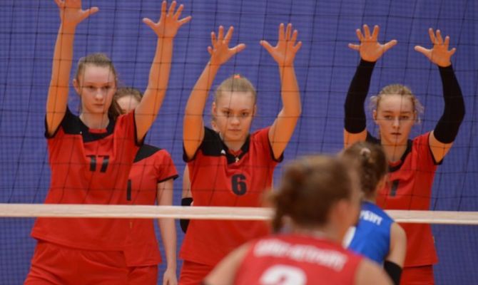 Сборная Тульской области по волейболу переиграла ростовчанок со счетом 3:0