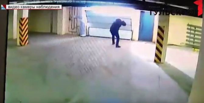 В одном из домов Тулы на мужчину упали ворота