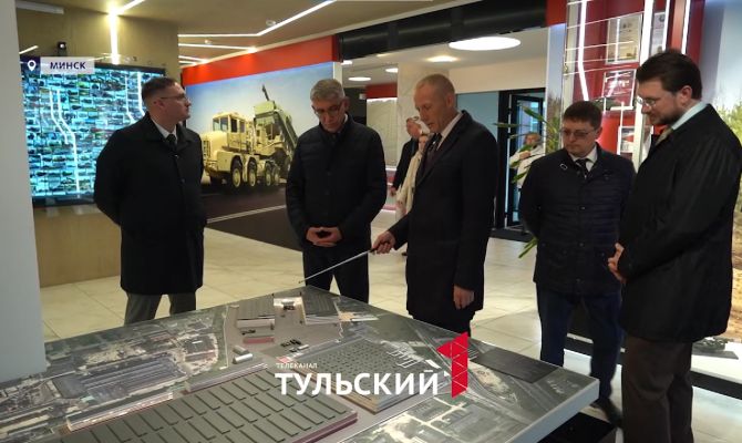 Дмитрию Миляеву презентовали главные "фишки" белорусских предприятий