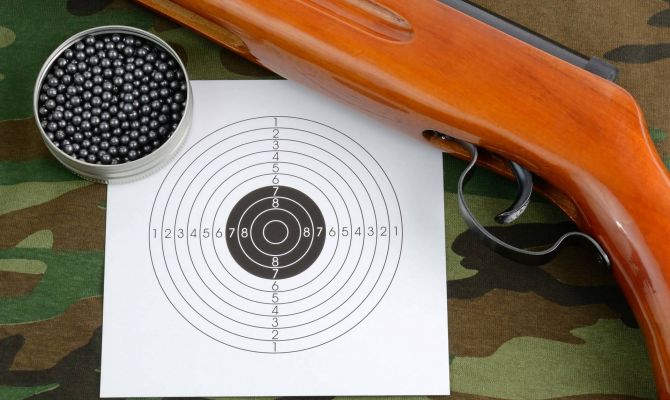 В Туле прошло первенство по стрельбе на кубок сотрудника СОБРа Дмитрия Гусарова