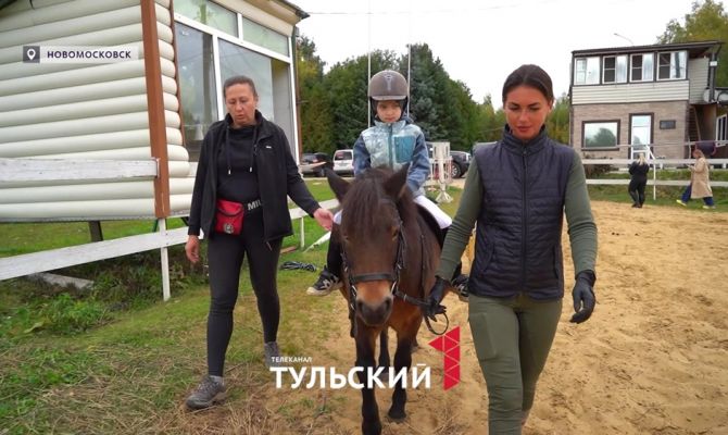 Волонтер рассказала об удивительных результатах занятий особенных детей с лошадьми