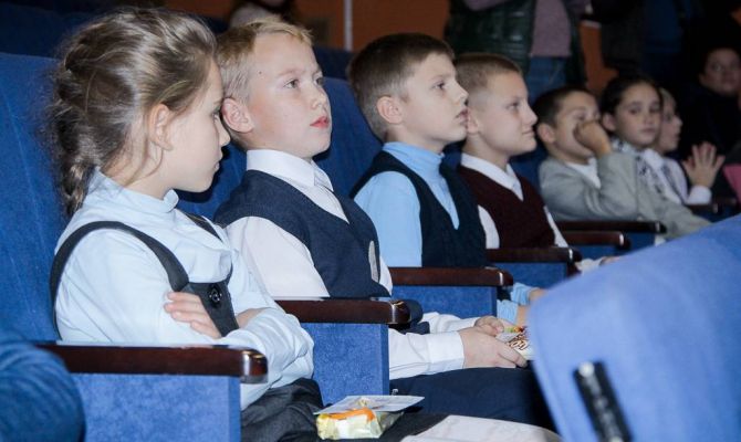 Тульским школьникам вручили знаки ГТО