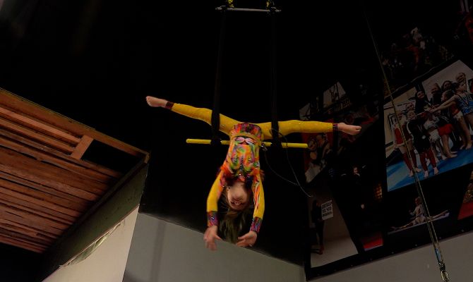 Храбрый львенок: 5-летняя тулячка покорила высоту под куполом цирка