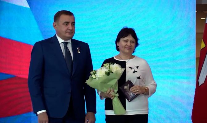 Губернатор Алексей Дюмин вручил награды лучшим тульским оружейникам