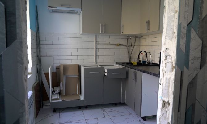 «Накосячили все»: тулячке продали за 120 тысяч бракованную кухню, которую еще и неправильно собрали