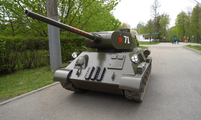 В Туле инженеры-любители создали уменьшенную копию легендарного Т-34