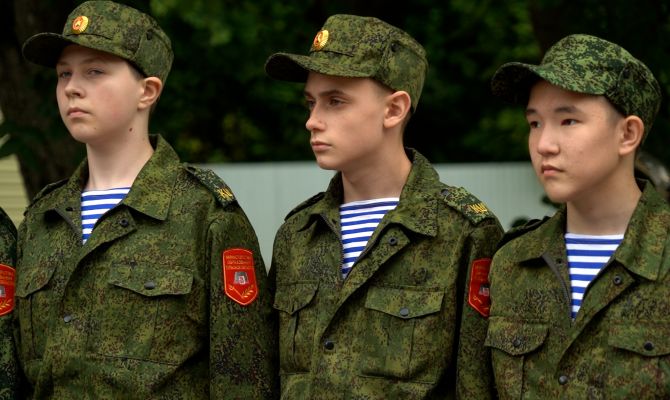 Как в Первомайской кадетской школе в Туле обучают будущих следователей и спасателей