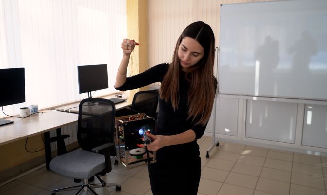 Магистрант из Тулы разработала датчики навигации, которые будут применять на орбите