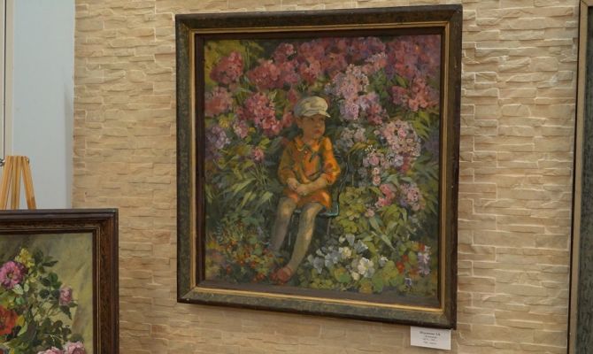 "Нас воспитывали бессребрениками": тульская художница рассказала о заработке на творчестве