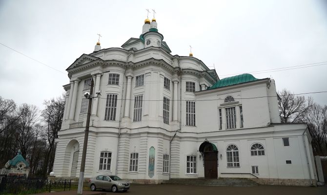 Тайны Всехсвятского собора: как изменилось убранство храма и как старинный купол стоил жизни прихожанам