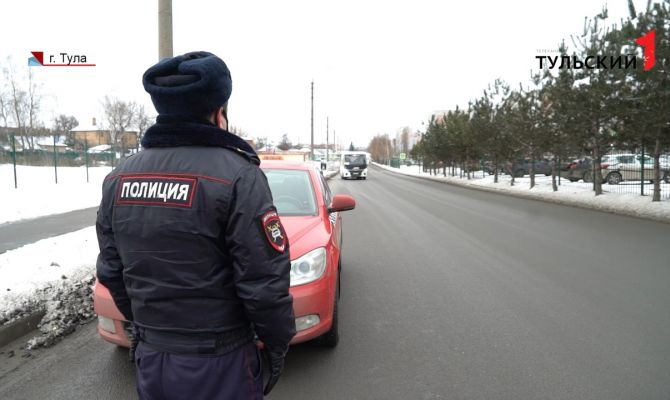 Перед Новым годом в Тульской области вырос спрос на такси: как отличить легального перевозчика