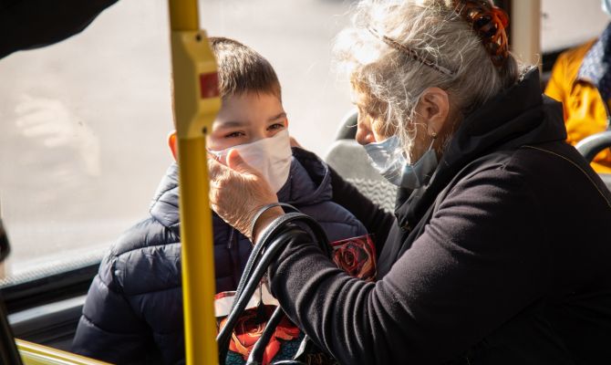 Косметолог объяснила, от каких масок не бывает прыщей