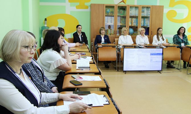 Педагогам в Тульской области предложили полностью перейти в цифровой формат