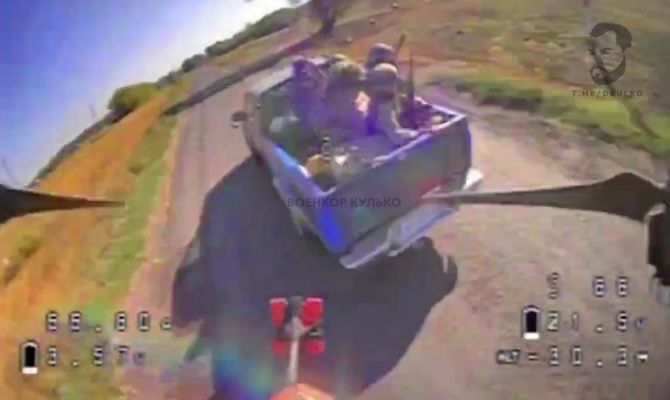 Тульские десантники поразили дроном-камикадзе пикап с бойцами ВСУ в Курской области