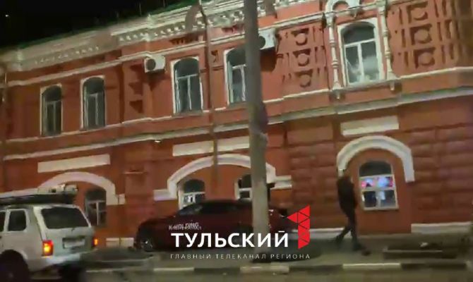На улице Советской в Туле произошло ДТП с "Ягуаром": пострадали трое детей