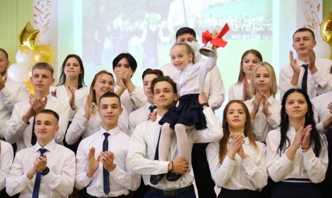 Тульские родители рассказали, сколько готовы потратить на выпускной