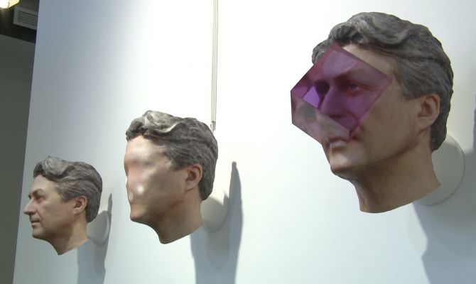 Евангелие в проводах и "громкий" рентген: в тульском кластере "Октава" открылась выставка современного искусства