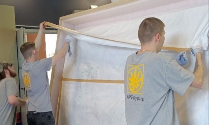 На выставку в тульский Фонд искусств привезли картины из Русского музея