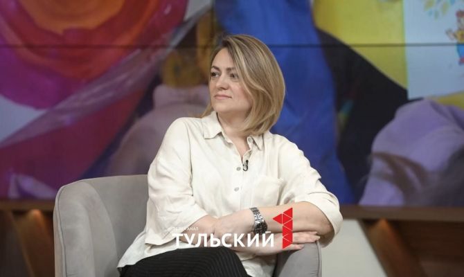 "Французские дети не плюются едой": как воспитывают малышей в других странах