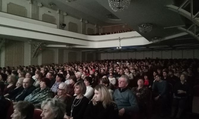 Московский драмтеатр посетили 300 сельских старост 