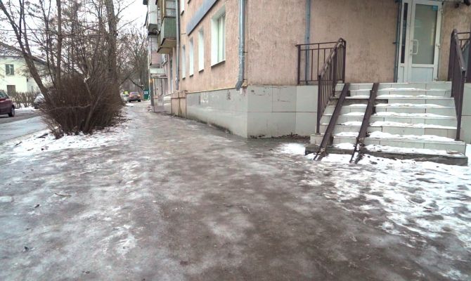 Улицы Тулы превратились в каток: есть первые пострадавшие