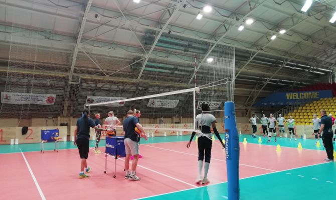 Тульские волейболистки готовятся к полуфиналу чемпионата Высшей лиги России