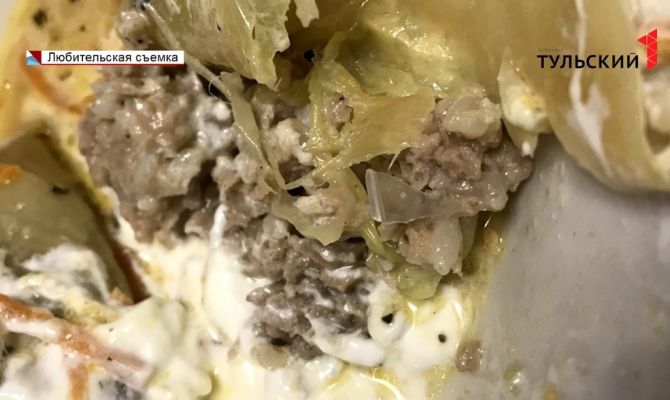 Слишком острое блюдо: тулячка купила в магазине голубец с куском стекла внутри