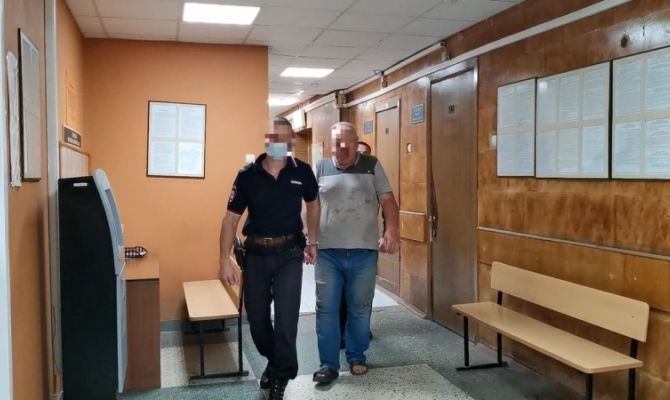 В Туле убийцу 2-летней девочки заключили под стражу