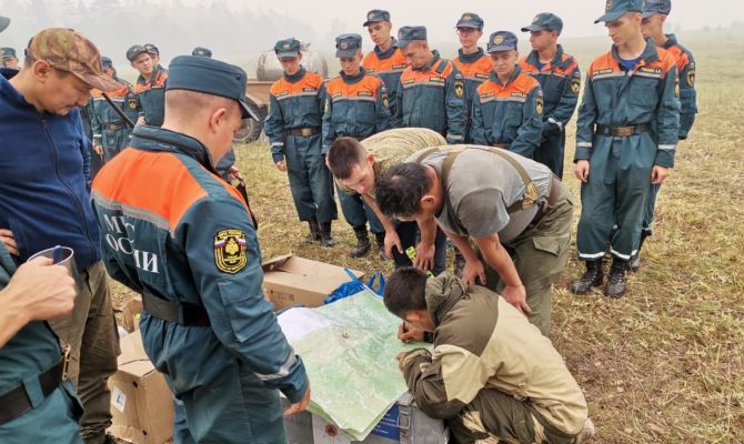 Тульские спасатели помогают тушить лесные пожары в Якутии