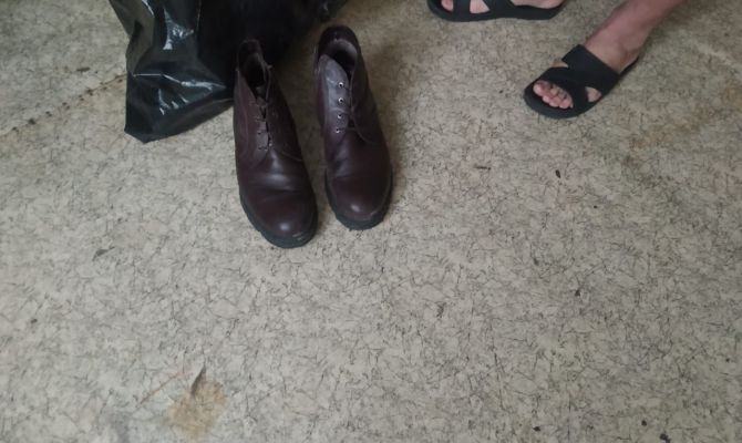 В Туле пассажир похитил у соседа по плацкарту ботинки