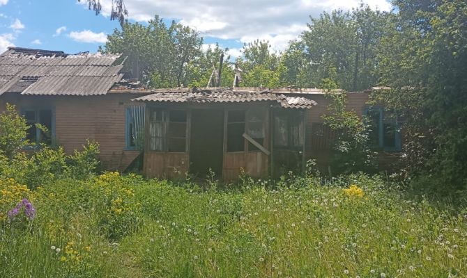 В Каменском районе Тульской области снесли разрушенное здание бывшей гостиницы