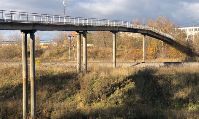 Пешеходный мост в Зареченском округе Тулы признан аварийным