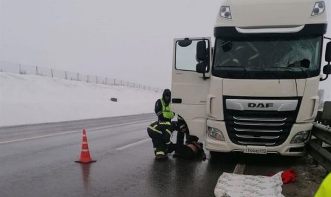 Прокуратура контролирует проверку смертельного ДТП на трассе в Ефремовском районе