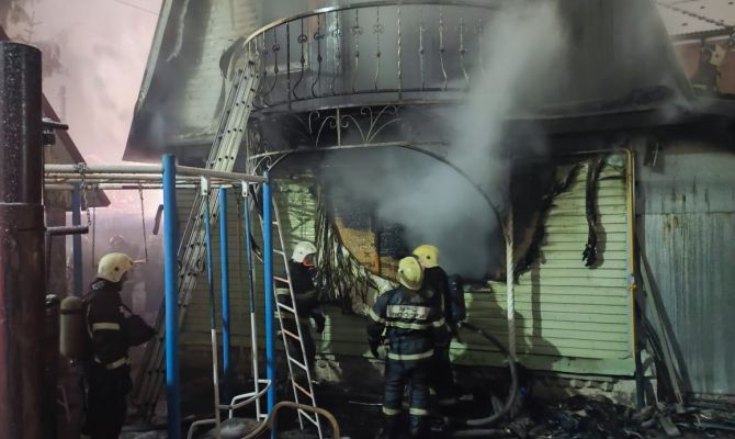 Старшие дети сами спустились из горящего дома на Одоевском шоссе в Туле по лестнице