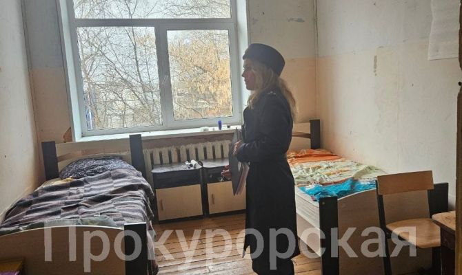 В Куркино 5 мигрантов незаконно проживали в помещении молодежного центра