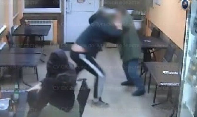 В Туле пьяный мужчина зарезал знакомого в баре