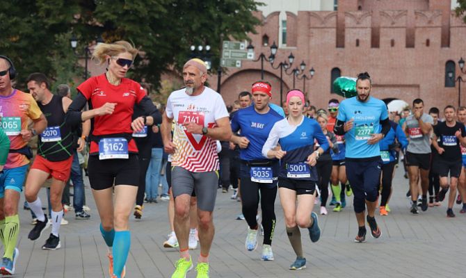 Массовый забег «Оружейная столица» в Туле собрал участников из 28 регионов России