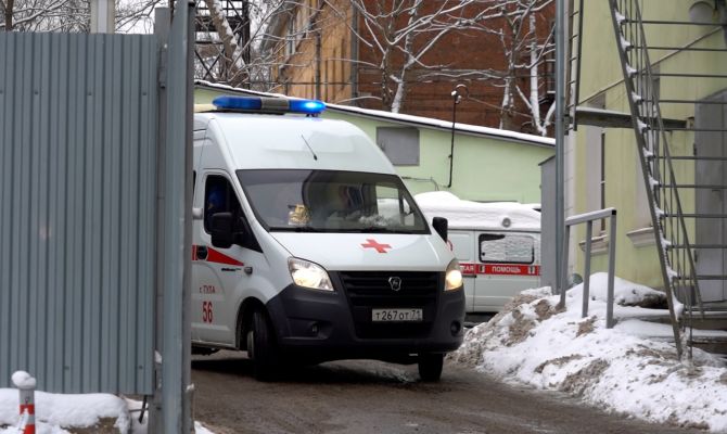 В новогоднюю ночь ребенок в Тульской области упал с горки и травмировался