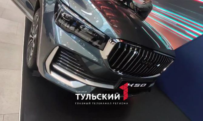 На ПМЭФ-2026 презентовали новую "Волгу"