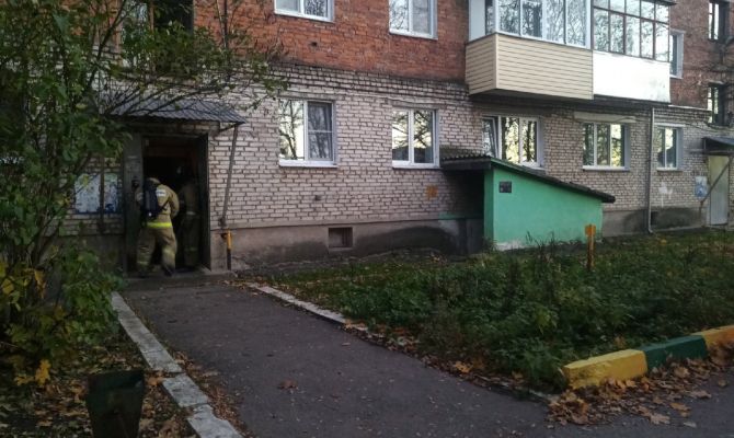 В тульской пятиэтажке вспыхнул электрощиток